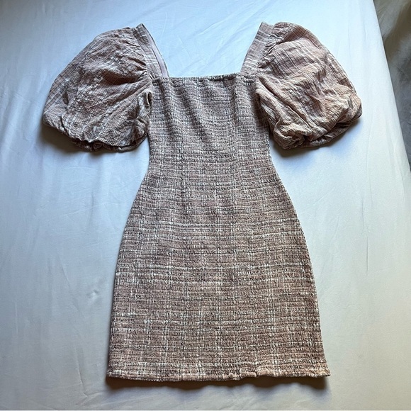 Atoir Dresses & Skirts - ATOIR peach pink plaid puff short sleeve ruched bodycon mini dress
